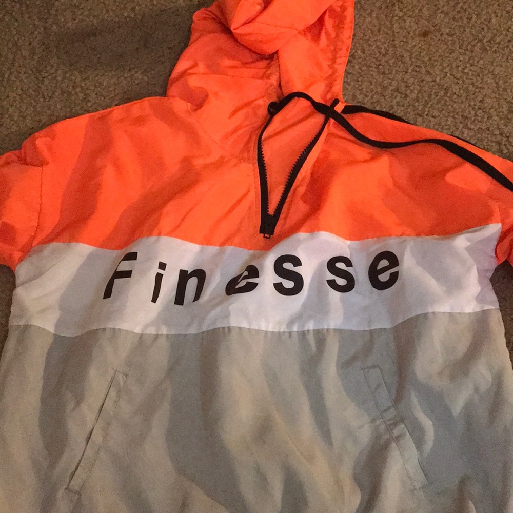 Wind breaker
